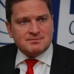 Большинство латвийцев поддерживает отставку Закиса