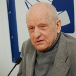 Добелис посоветовал молодежи почитать историю Латвии (ВИДЕО)