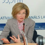 Госконтролер: скоро в Латвии останется только гимн и латышский язык