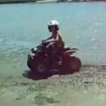 В больницу попал 7-летний водитель квадрацикла