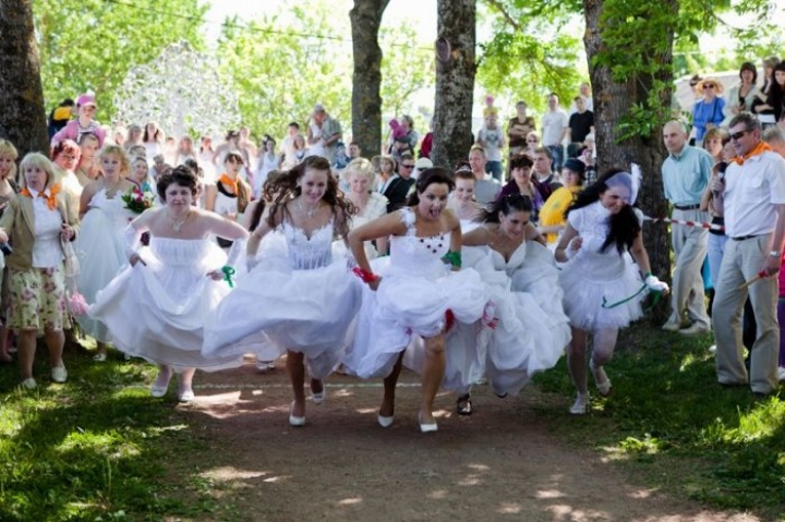 Латвии рекомендуют развивать свадебный туризм