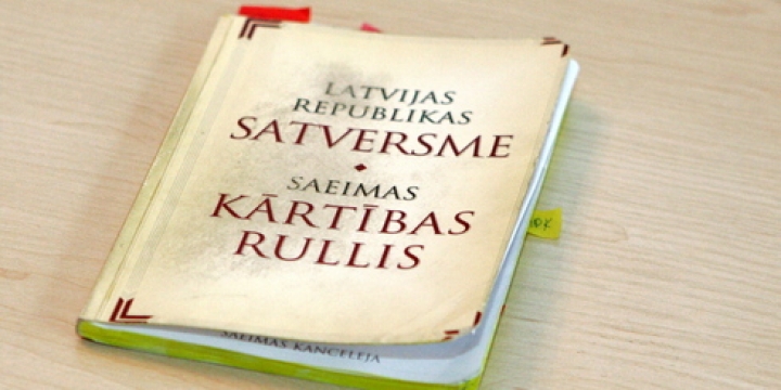 Аболтиня: Конституция - памятник борьбы за независимость