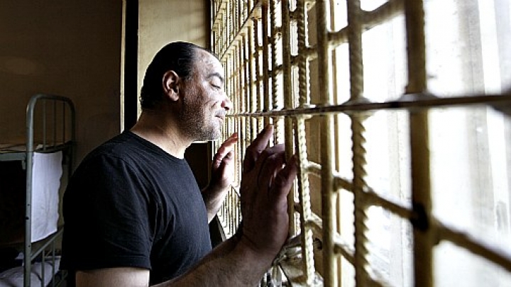 Эксперт: преступники в тюрьмах звереют