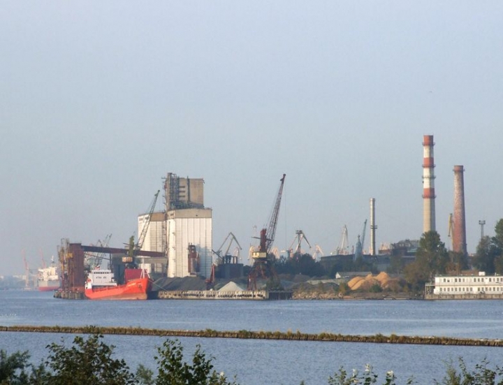 Латвийские порты лидируют по грузообороту