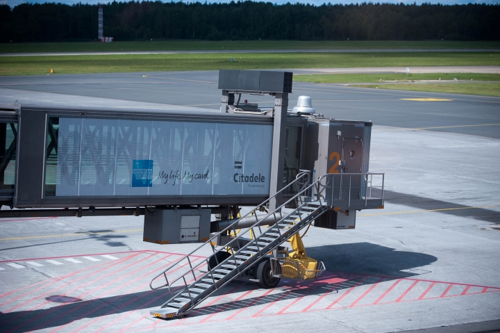 В рижском аэропорту встретили юбилейного транзитного пассажира