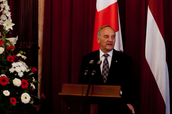 Президент уверен в стабильности правительства