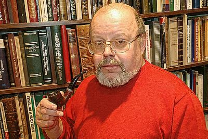 Эксперт: общество разорится на оплате авторских прав (ВИДЕО)