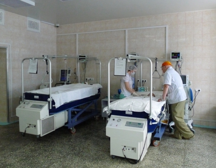 В больнице провели уникальную операцию по удалению раковой опухоли (дополнено, АУДИО)