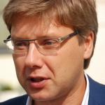 Урбанович: президент должен сам внести проект о статусе ветеранов