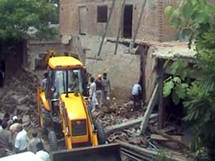 В Индии обрушилась школьная крыша: много погибших и раненых детей