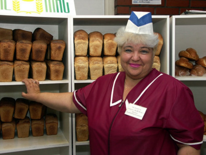 Опрос: треть покупателей не прочь пошутить с продавцом