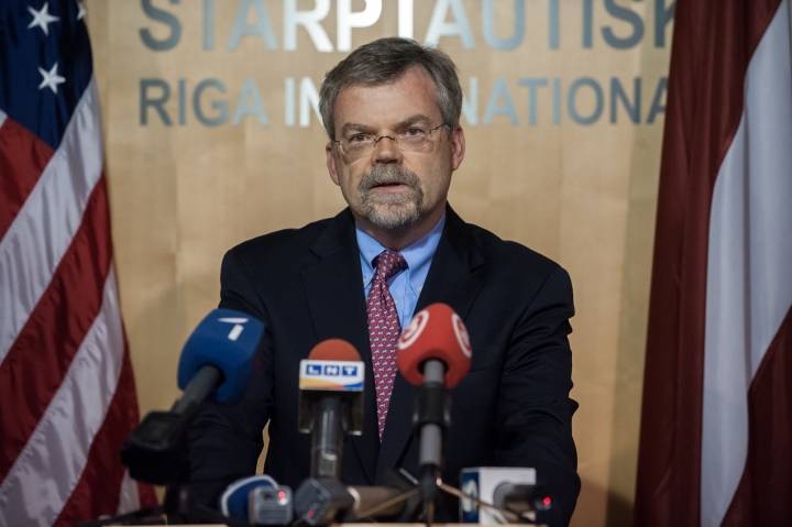 Посол США активно пользуется Twitter