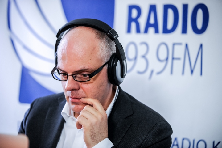 Глава МОН: нельзя допустить монополии на рынке учебников (АУДИО)