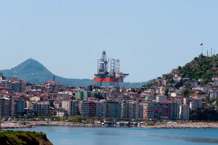 Прокуратура Латвии заинтересовалась «буровыми вышками Бойко» (ФОТО)