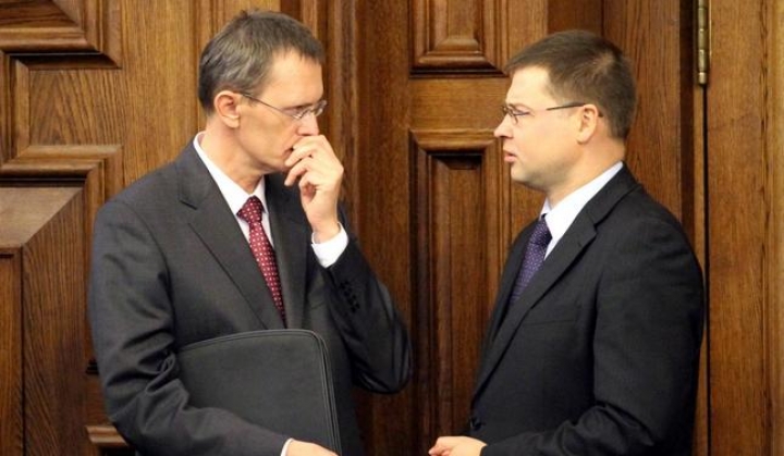 Политолог: «Единство» - это Домбровскис и Вилкс