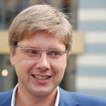 Опрос: работу Ушакова одобряют 82% рижан