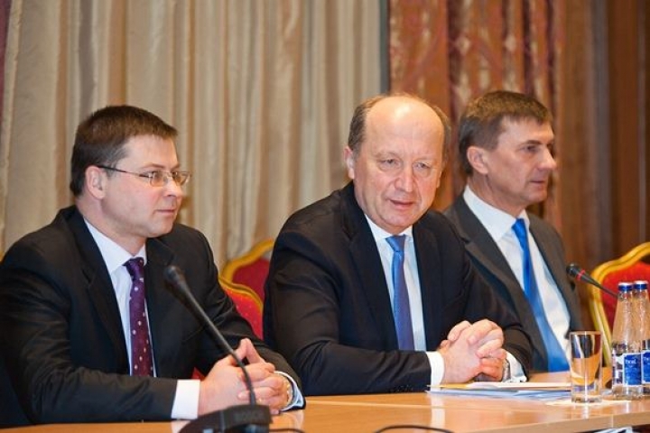 Премьеры стран Балтии прокатились на байдарках и обсудили проект Rail Baltica