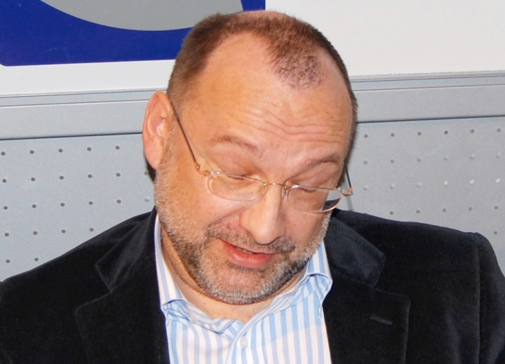 Экс-политик: мы не заслужили еще одну революцию