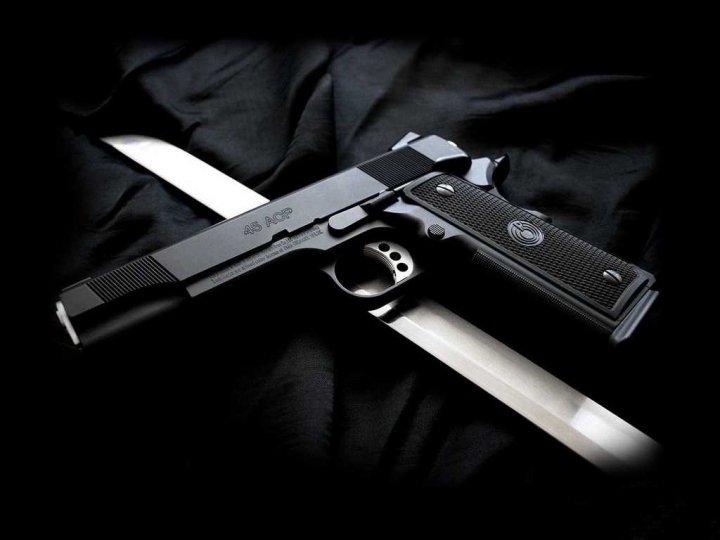 В центре Риги ограблен ломбард: преступник был вооружен