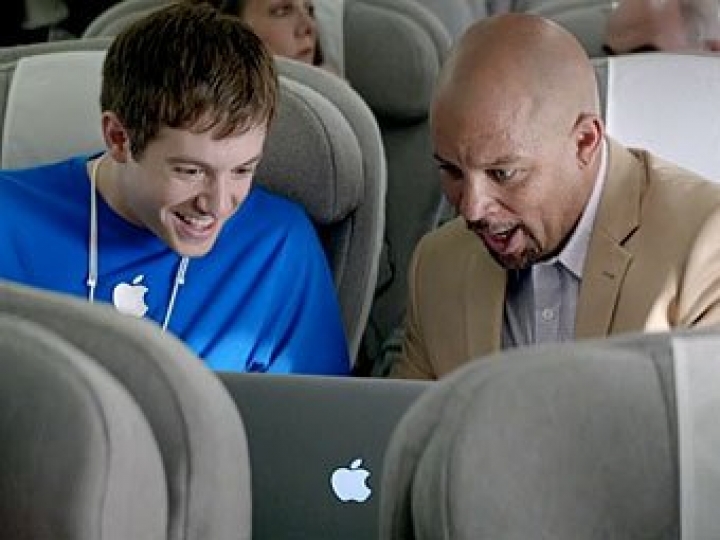 Новую рекламу Apple назвали худшей в истории компании (ВИДЕО)