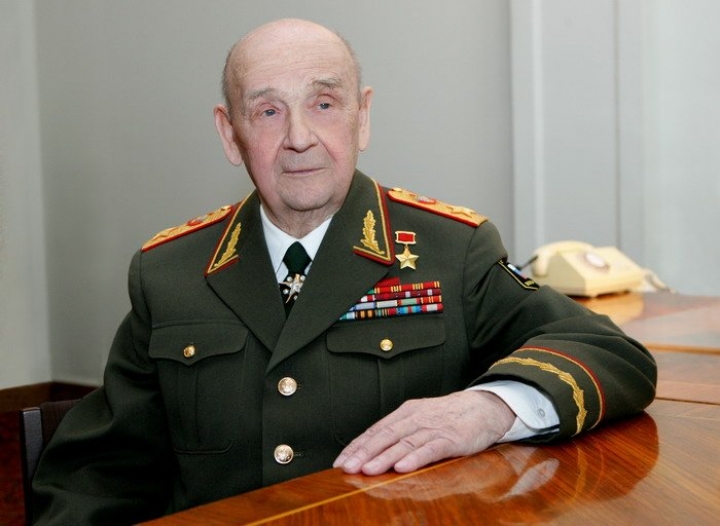 Маршал-рекордсмен скончался на 102-м году жизни