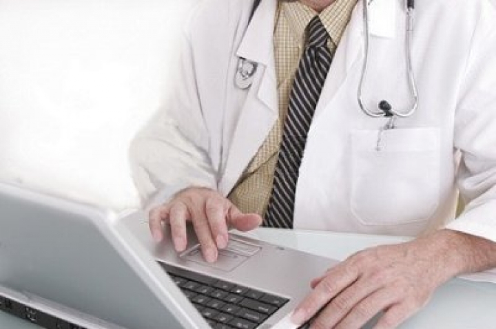 Неплательщикам налогов визит в врачу будет стоить в 7 раз дороже