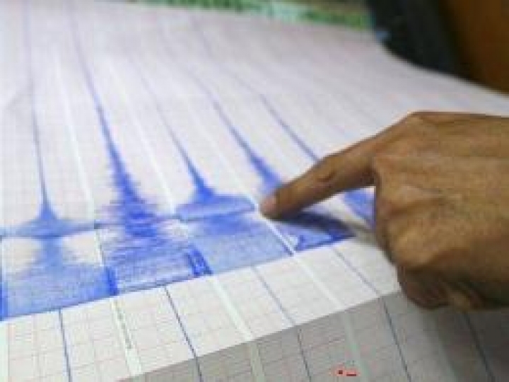 Число жертв землетрясения в Китае достигло 80