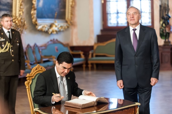 Президент Латвии перепутал Туркменистан с Турцией (ВИДЕО)