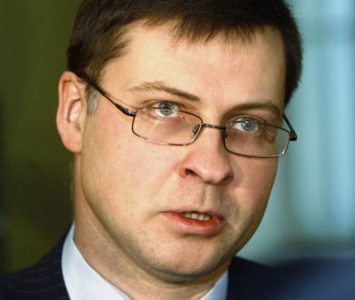 Премьер Ушакову: «Единству» референдум по негражданам не выгоден