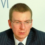 Ринкевич просит не предъявлять к детям неграждан требований о лояльности