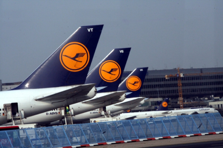 Стюардессы Lufthansa будут бастовать сутки