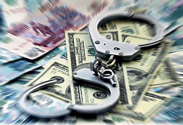 Работники УДГМ торговали видами на жительство