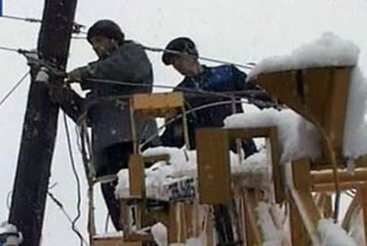 Без электричества остались 3500 семей (дополнено)