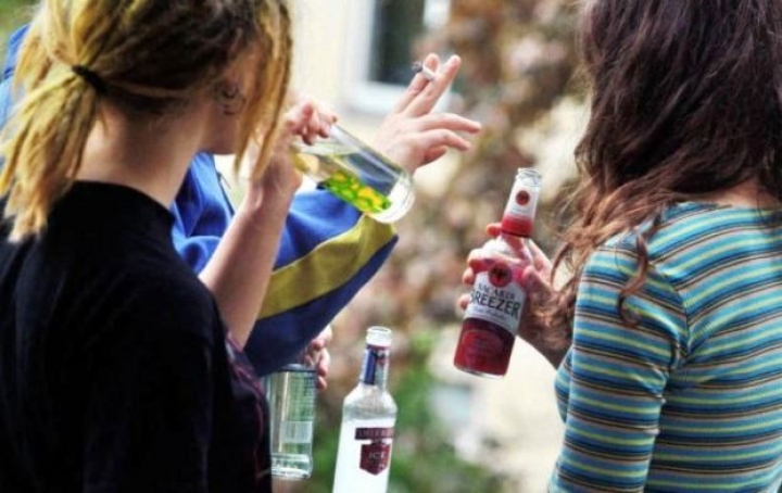 Лицам до 25 лет запретят покупать алкоголь без паспорта
