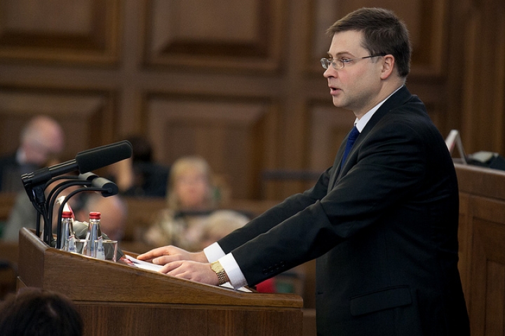 Премьер: на присоединение к еврозоне уйдет минимум полгода