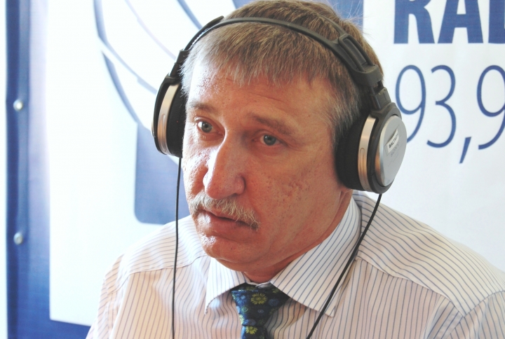 Генпрокурор вступился за геев, пенсионеров и инвалидов