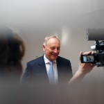 Президент хочет увеличить штраф за неуважение к государству
