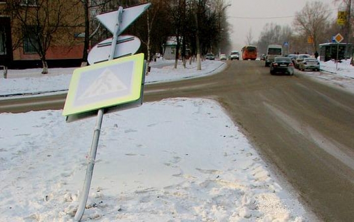Снежная буря меняет правила движения на дорогах Риги