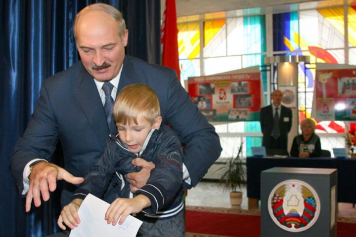 Лукашенко не видит в младшем сыне своего преемника