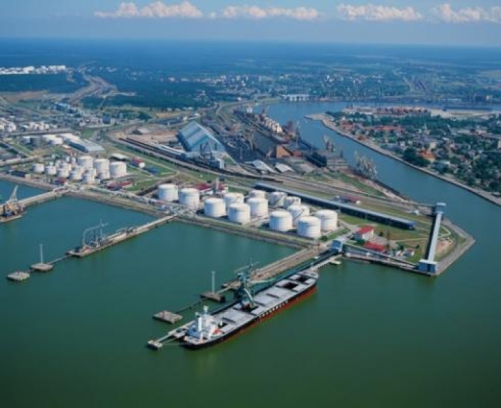 Грузооборот Вентспилсского порта за девять месяцев увеличился на 15%