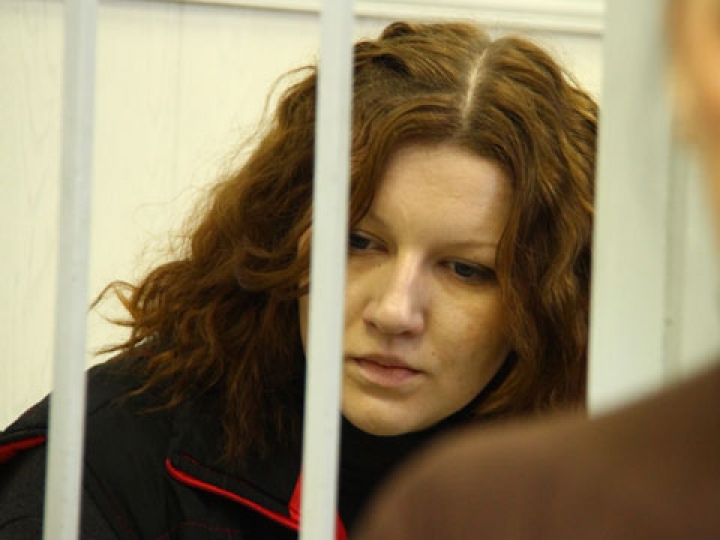 Виновница ДТП с пятью жертвами попросила отсрочки до 14-летия ребенка