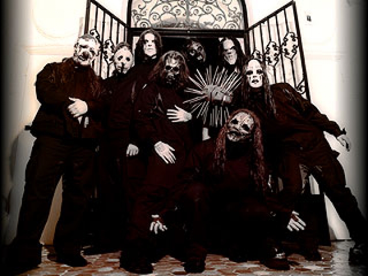 Вокалист Slipknot решил записать дуэт с Бибером (ВИДЕО)