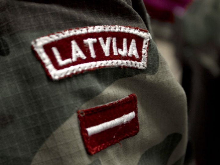 СМИ: латышские солдаты в Афганистане зарабатывают меньше охранников Maxima