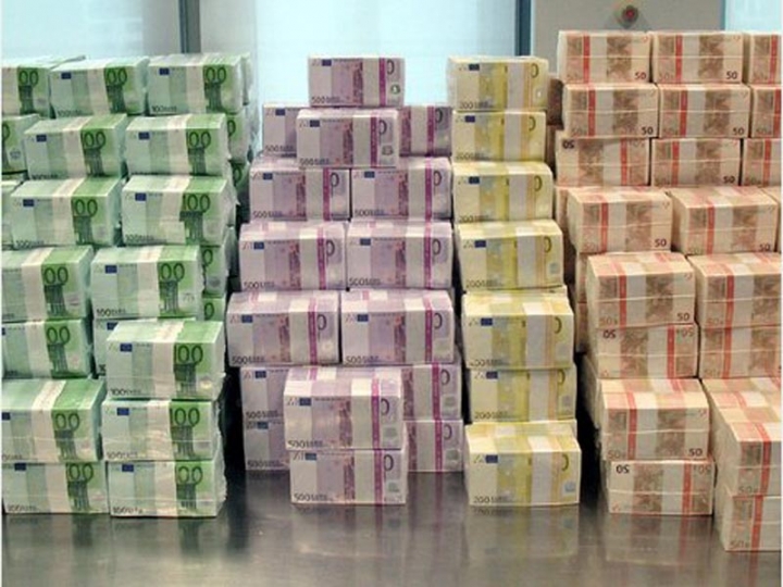 Доходы госбюджета превышают расходы на 266 миллионов латов