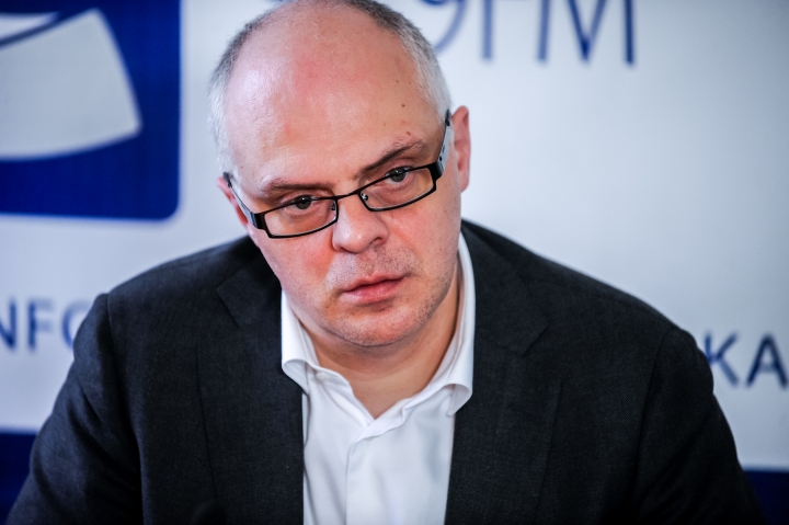 Килис предлагает вузам самим перераспределить средства