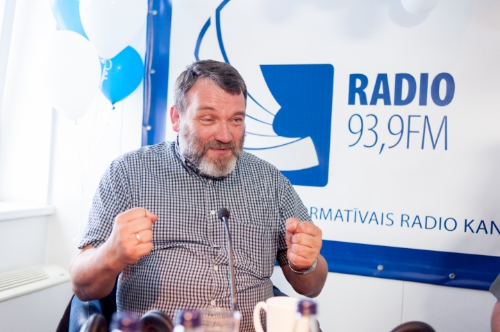 АНОНС: на радио Baltkom — политолог Юрис Розенвалдс