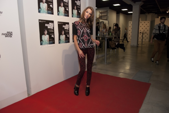 Самые интересные наряды гостей Riga Fashion Week (ФОТО)