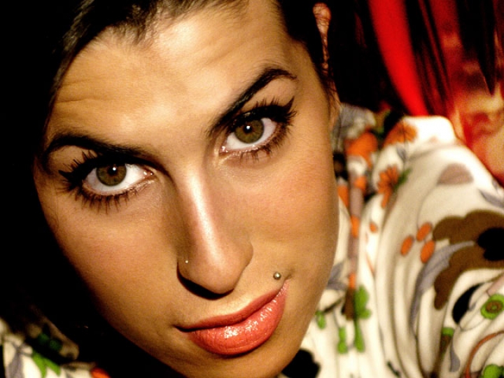 В Лондоне украли свадебное платье Эми Уайнхаус