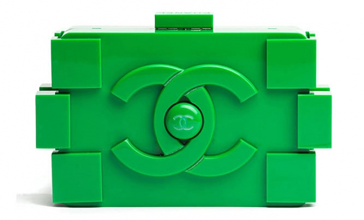 Сумочки-Lego от Chanel вызвали ажиотаж среди модниц