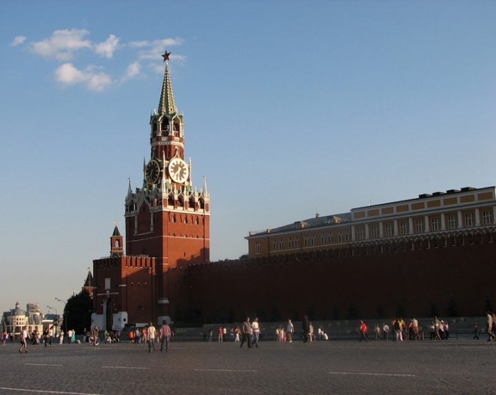 В Москве перекрыты центральные площади, эвакуирована Госдума